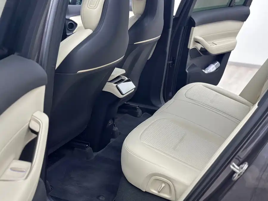 Used NIO ES6 2024 model 75kWh