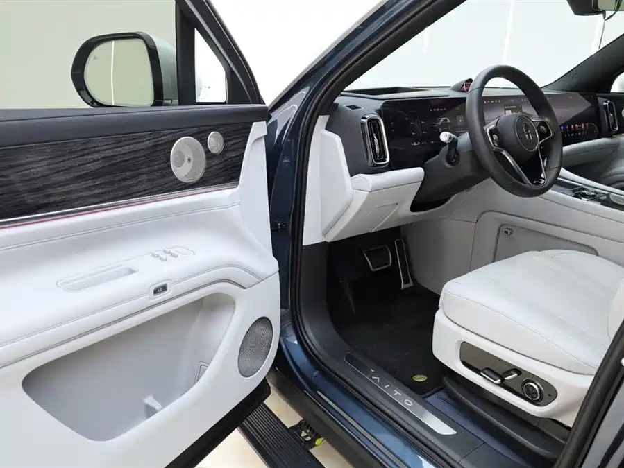 Used AITO M9 2024 extended range Max version 42kWh 6-seater version