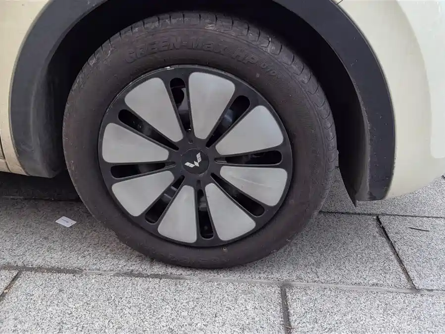 900x675_0_q87_c42_autohomecar__Chto52lGVB-ATWkTAAJGuMz_yyA642.jpg.webp Used Wuling Bingo 2025 model 333km Lingxi Internet model