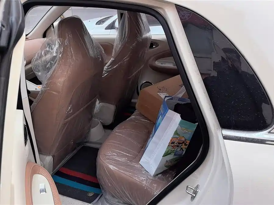 900x675_0_q87_c42_autohomecar__Chto52lGVCGAWvsRAAG_dT5FQag103.jpg.webp Used Wuling Bingo 2025 model 333km Lingxi Internet model