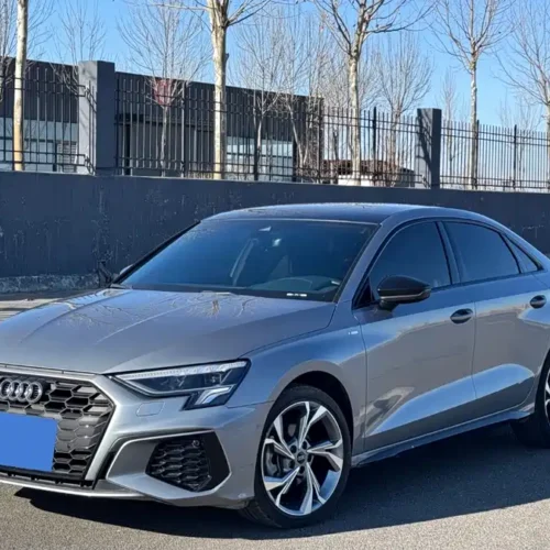 900x675_0_q87_c42_autohomecar__Chto52lHkNCAcNRLAAduVsvN_1s353.jpg.webp Used Audi A3 2022 A3L Limousine 35 TFSI Fashionable and Sporty