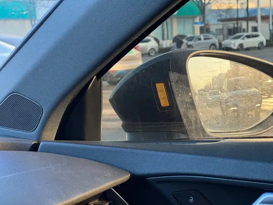 900x675_0_q87_c42_autohomecar__Chto52lHkNOADRyVAA3pRN8nh5o714.jpg.webp Used Audi A3 2022 A3L Limousine 35 TFSI Fashionable and Sporty