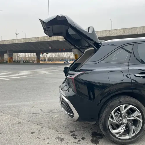 900x675_0_q87_c42_autohomecar__Chto52lHu3-AWtigAAnqbXzJCjw945.jpg.webp Used Hongqi HS3 PHEV 2024 115km Jinwei Edition