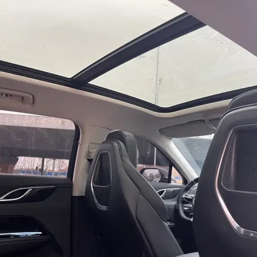 900x675_0_q87_c42_autohomecar__Chto52lHu3-Ae75kAAhUJXagTL0393.jpg.webp Used Hongqi HS3 PHEV 2024 115km Jinwei Edition