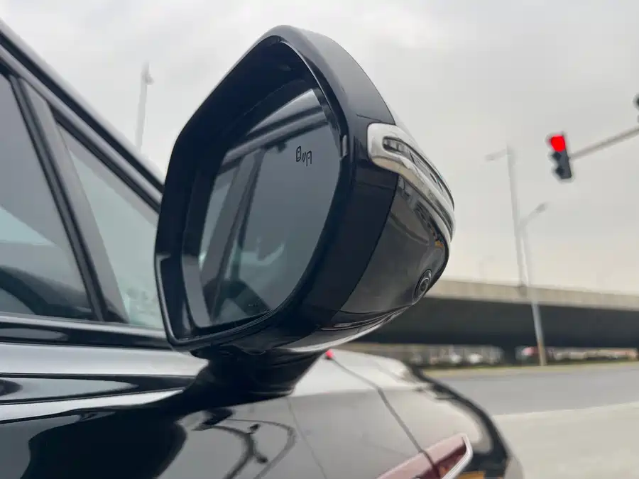 900x675_0_q87_c42_autohomecar__Chto52lHu4KAZujPAAReicxHUh0407.jpg.webp Used Hongqi HS3 PHEV 2024 115km Jinwei Edition