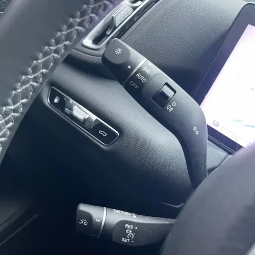 900x675_0_q87_c42_autohomecar__Chto52lHu4OAIGnOAAhS9Sszkp8999.jpg.webp Used Hongqi HS3 PHEV 2024 115km Jinwei Edition