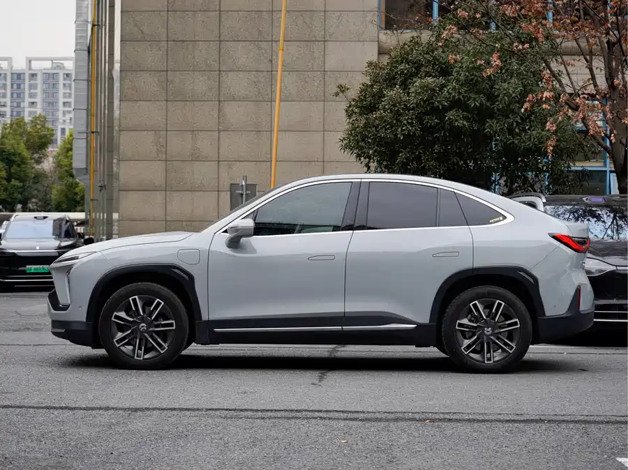 900x675_0_q87_c42_autohomecar__Chto52lI9RaAMnIuAAtcjYYOs2o095.jpg.webp Used NIO EC6 2020 440KM Performance Edition