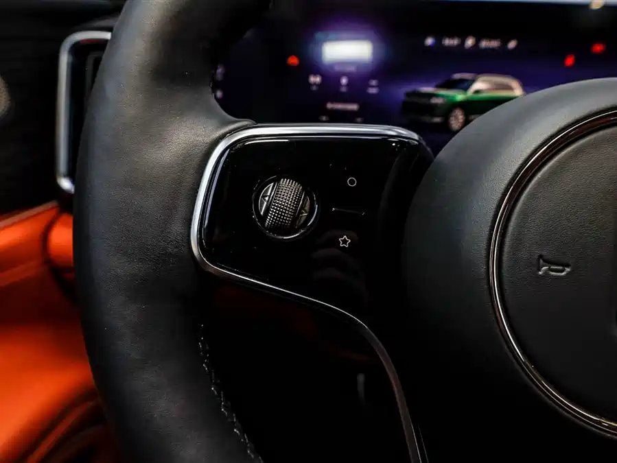 900x675_0_q87_c42_autohomecar__Chto52lIuJmAbCMIAAFIQPahS1w275.jpg.webp Used AITO M9 2024 extended range Ultra version 52kWh 6-seater version