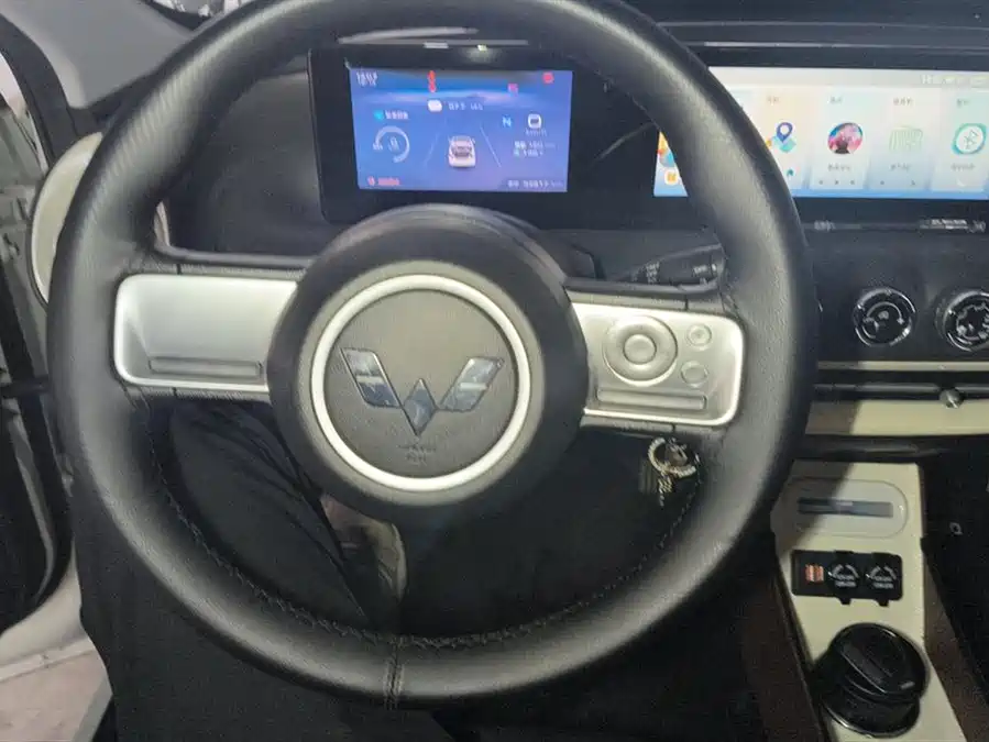 Used Wuling Bingo 2023 model 333km express model