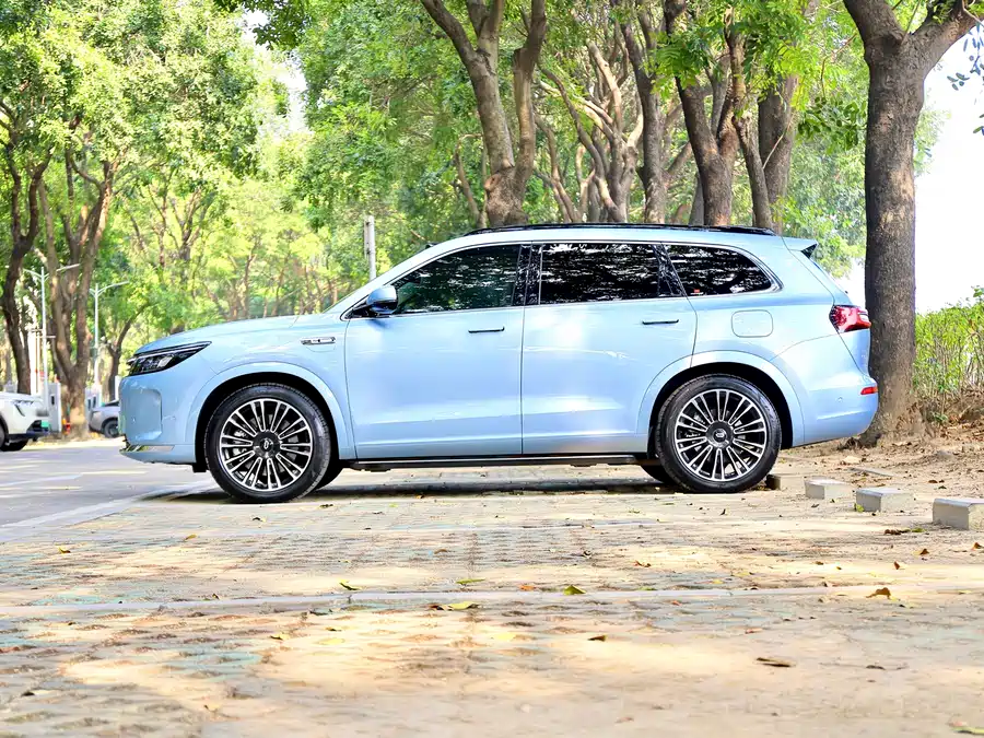 900x675_0_q87_c42_autohomecar__Chto52lJCt2AAjgEABLFb8Vk9B8344.jpg.webp Used HUAWEI AITO M7 2024 1.5T Intelligent Driving Four-wheel Drive Max Version 6 Seats