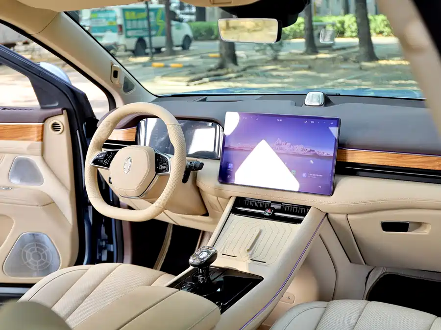 900x675_0_q87_c42_autohomecar__Chto52lJCuOAbw_sAAmZAZHpx0I142.jpg.webp Used HUAWEI AITO M7 2024 1.5T Intelligent Driving Four-wheel Drive Max Version 6 Seats