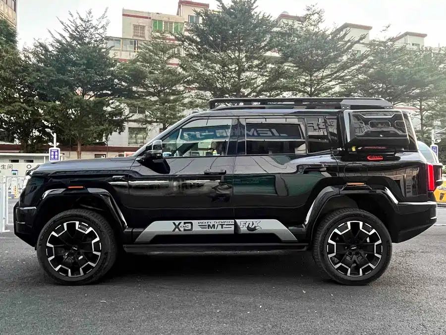 900x675_0_q87_c42_autohomecar__Chto52lJH0eAIPX-AAl7RHETiAQ243.jpg.webp Used BYD Leopard 8 2025 Zhiyong flagship version 7 seats