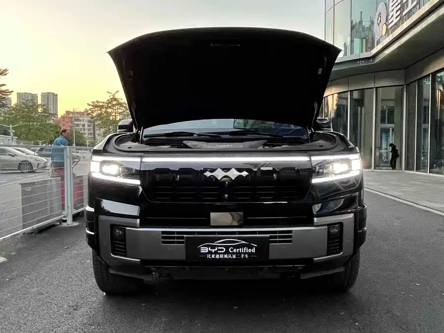 900x675_0_q87_c42_autohomecar__Chto52lJH0yALINcAAb7Ud8T4-Q068.jpg.webp Used BYD Leopard 8 2025 Zhiyong flagship version 7 seats