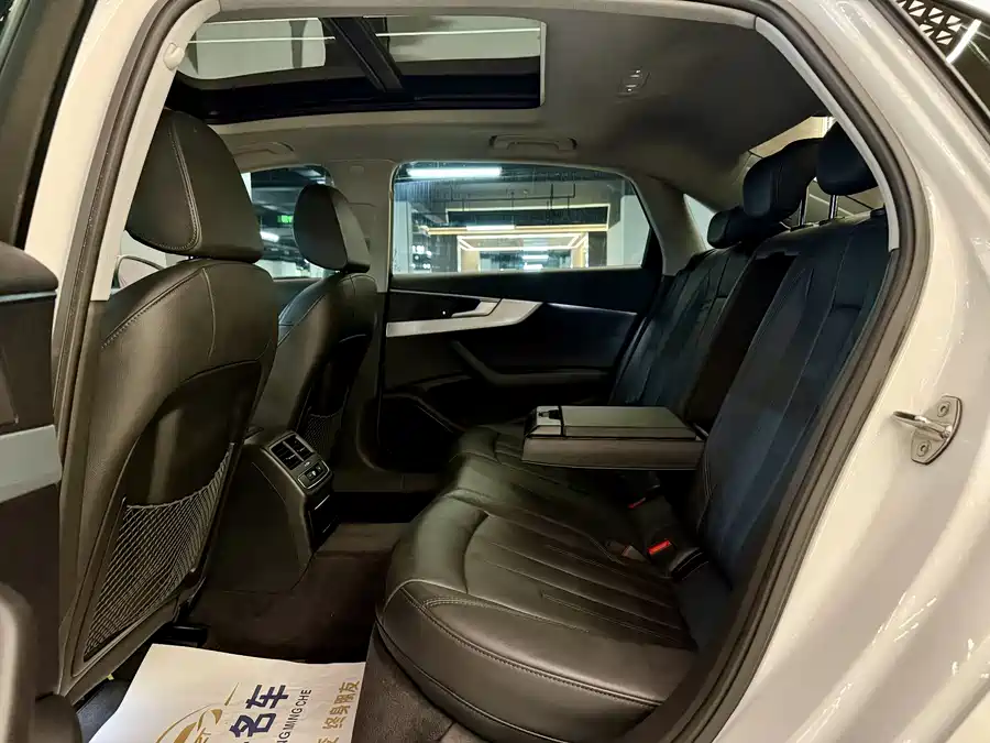 Used Audi A4L 2019 45 TFSI quattro personalized sports version National VI