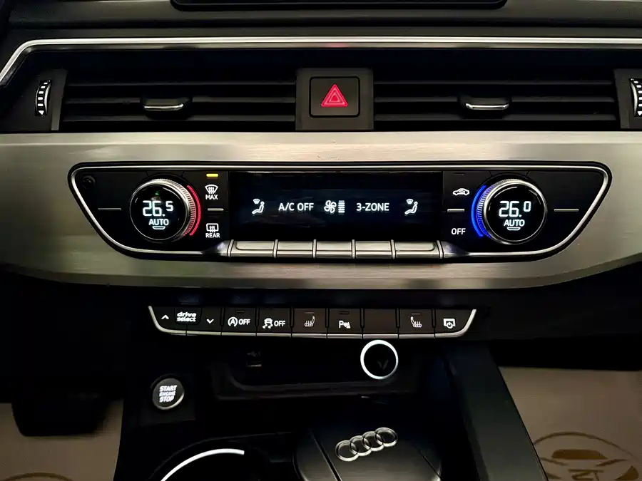 Used Audi A4L 2019 45 TFSI quattro personalized sports version National VI