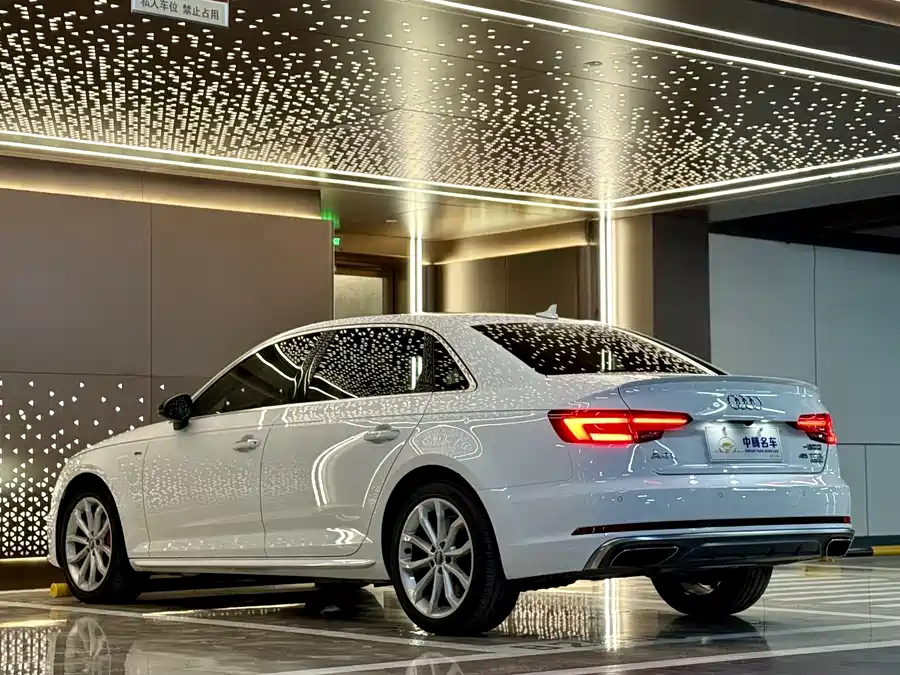 Used Audi A4L 2019 45 TFSI quattro personalized sports version National VI