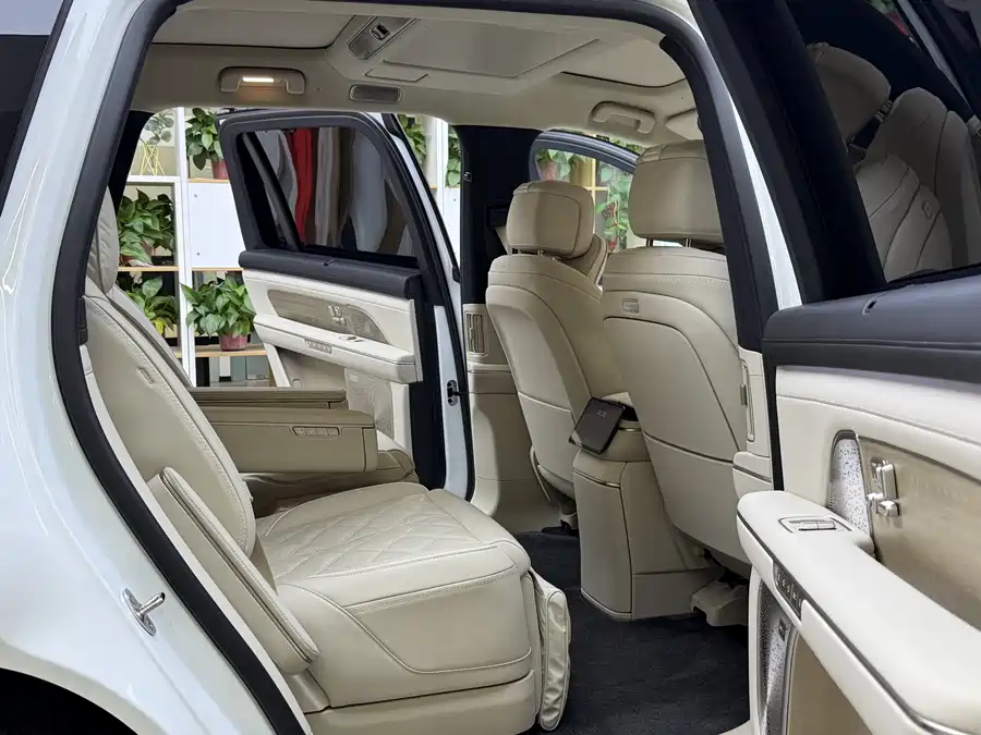 900x675_0_q87_c42_autohomecar__Chto52lLW1iAS9JPAAfP-z-7bi4865.jpg.webp Used NIO ES8 2026 Six-seater Executive Signature Edition