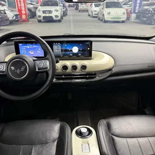 900x675_0_q87_c42_autohomecar__Chto52lLhBGAEvByAAlr3zHadEA336.jpg.webp Used Wuling Bingo 2023 model 333km Yuexiang model