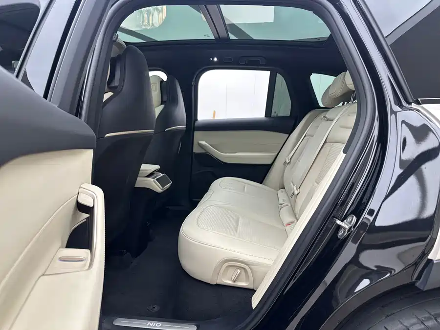 Used NIO ES6 2024 model 75kWh