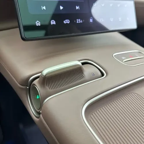 900x675_0_q87_c42_autohomecar__Chto52lMus6AA6RYAAeB96KocYQ756.jpg.webp Used NIO ES8 2023 100kWh Executive Edition