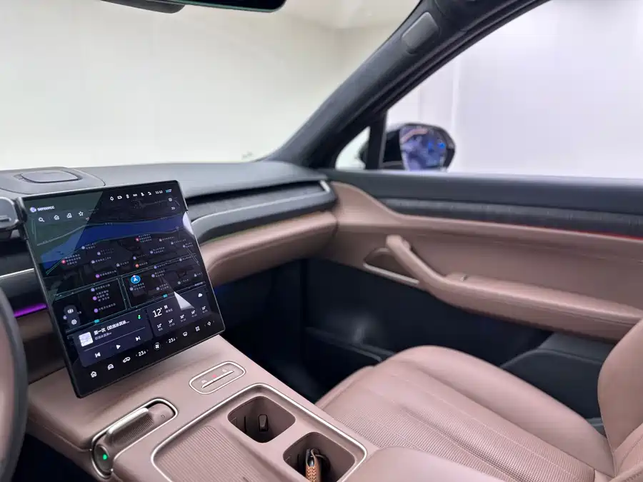 900x675_0_q87_c42_autohomecar__Chto52lMus6AO5YtAAXifNej2Oc360.jpg.webp Used NIO ES8 2023 100kWh Executive Edition