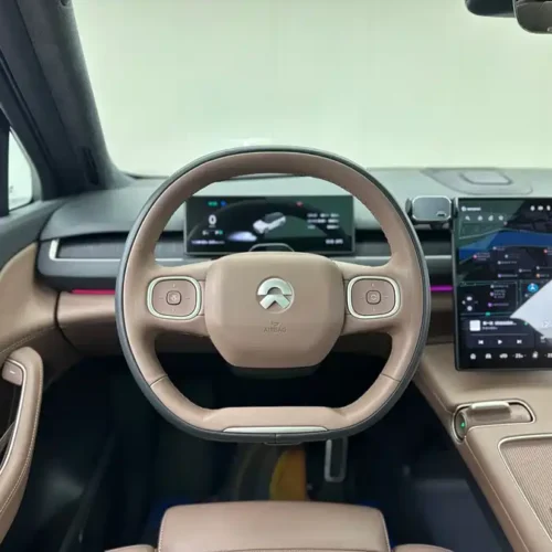 900x675_0_q87_c42_autohomecar__Chto52lMutCAH6CjAAaZEgySx2o485.jpg.webp Used NIO ES8 2023 100kWh Executive Edition