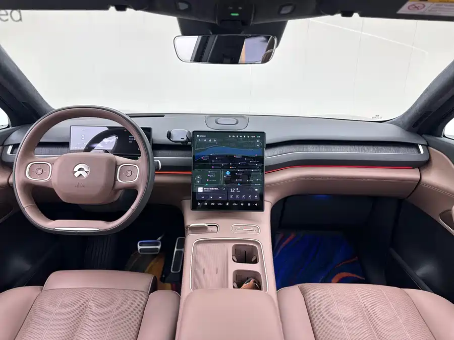 900x675_0_q87_c42_autohomecar__Chto52lMutGARZwWAAeafYNTufQ017.jpg.webp Used NIO ES8 2023 100kWh Executive Edition