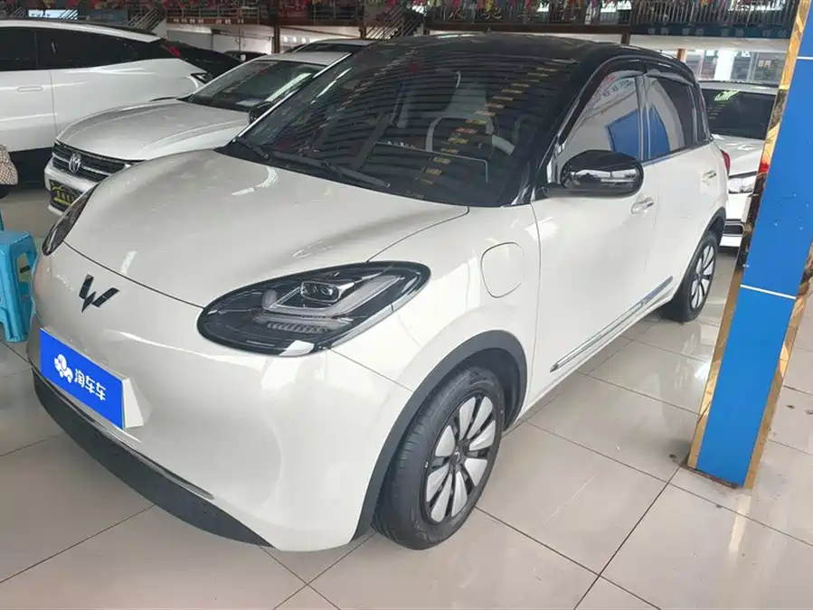 Used Wuling Bingo 2023 model 333km Yuexiang model
