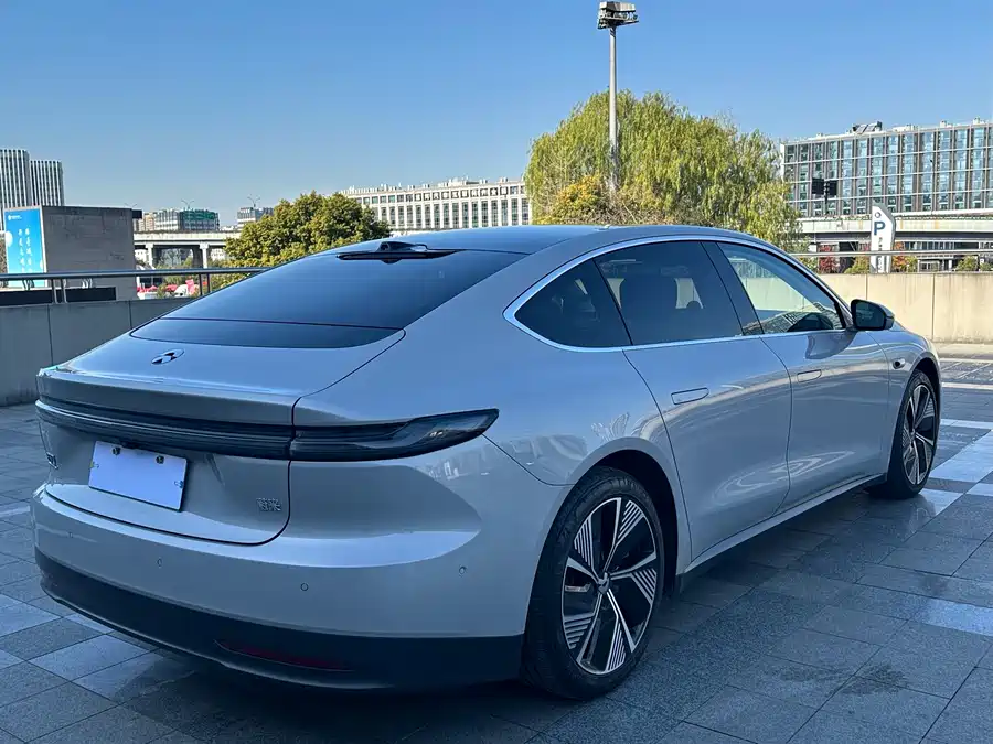 900x675_0_q87_c42_autohomecar__Chto52lN-ECAGqJYAAk-2w_h1sg327.jpg.webp Used NIO ET7 2024 75kWh Executive Edition