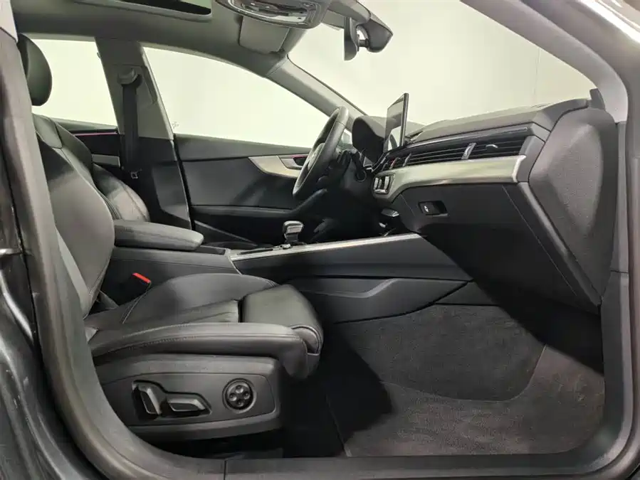 Used Audi A5 (Imported) 2024 Sportback 40 TFSI Fashionable and Dynamic