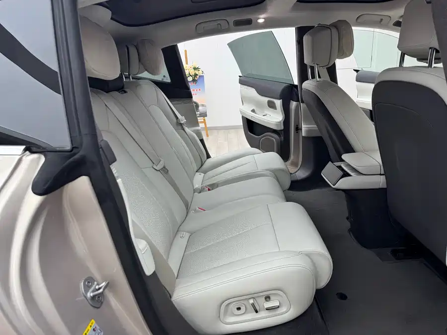 900x675_0_q87_c42_autohomecar__Chto52lN_SqABMpxAAZUXlYg7Ws267.jpg.webp Used NIO ET7 2024 75kWh Executive Edition