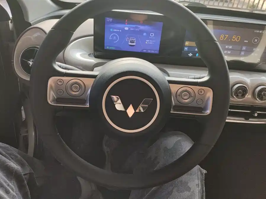 Used Wuling Bingo 2024 model 333km Lingxi Internet model