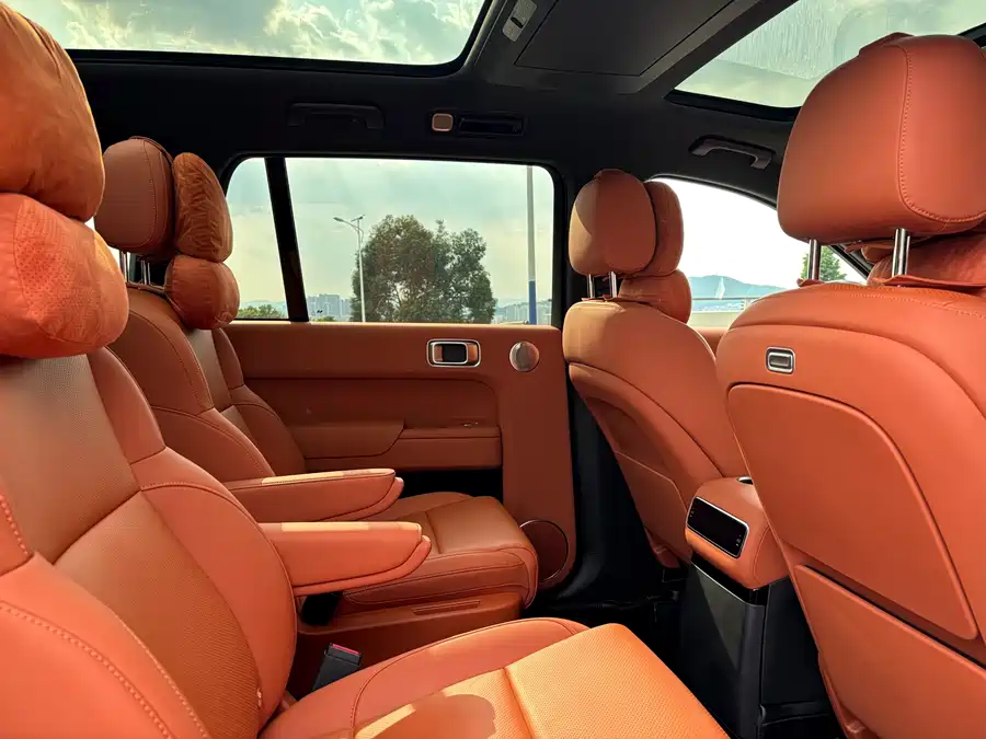 900x675_0_q87_c42_autohomecar__ChtpWGiS5eSARXpUAAdDTtKLOVs865.jpg.webp Used Li Auto L9 2024 Ultra