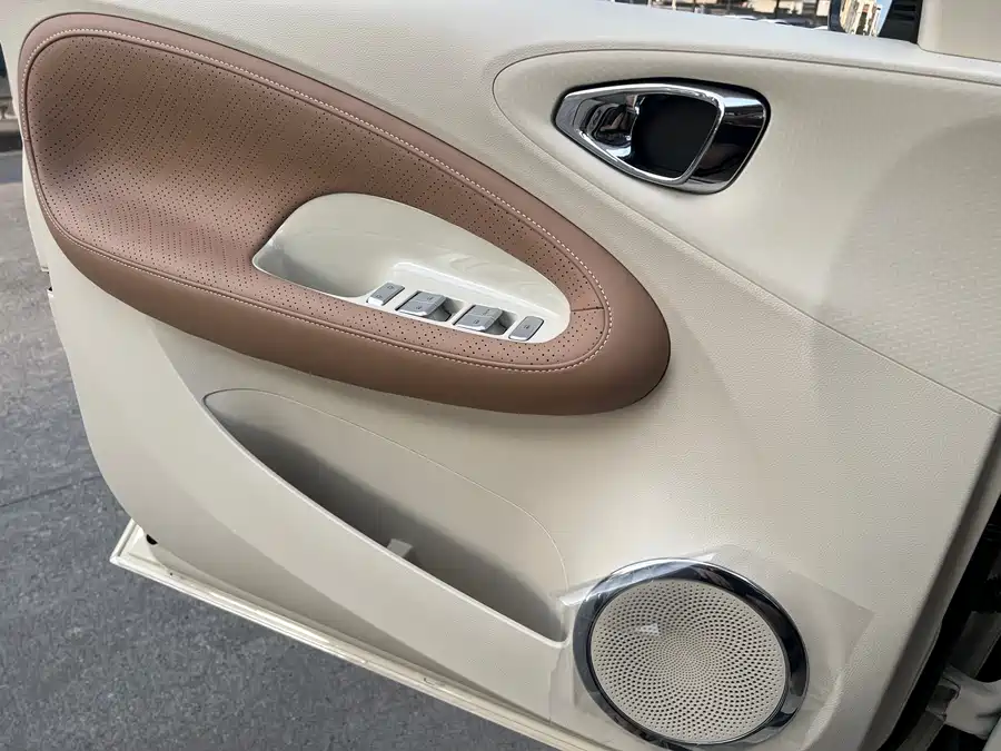 900x675_0_q87_c42_autohomecar__ChtpWGiouF2AXE-MAApCRPQ5hLk659.jpg.webp Used Wuling Bingo 2025 model 333km Yuexiang model