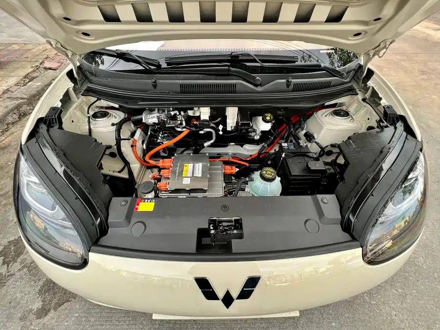 900x675_0_q87_c42_autohomecar__ChtpWGiouFGAAc-LAAqyqwAnths320.jpg.webp Used Wuling Bingo 2025 model 333km Yuexiang model