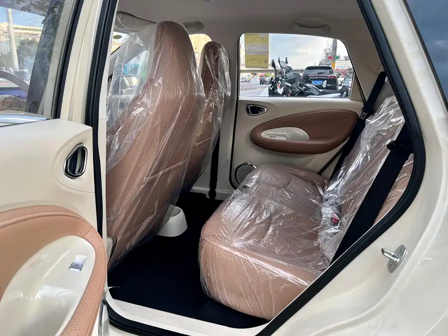 900x675_0_q87_c42_autohomecar__ChtpWGiouFqAaqsNAAj97p6SZgk051.jpg.webp Used Wuling Bingo 2025 model 333km Yuexiang model