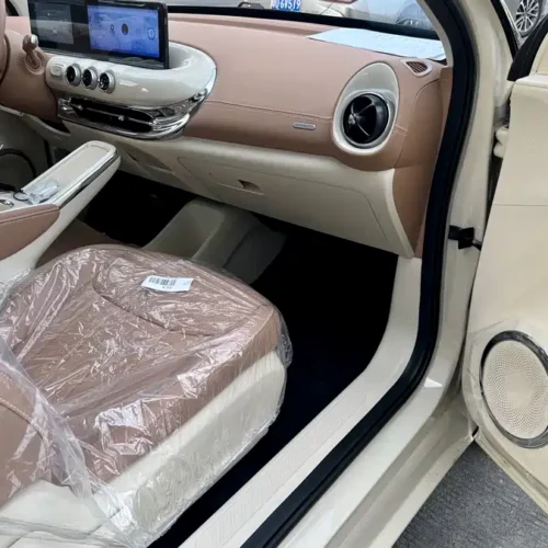 900x675_0_q87_c42_autohomecar__ChtpWGiouGKAL097AAkpQtLpx5Q395.jpg.webp Used Wuling Bingo 2025 model 333km Yuexiang model