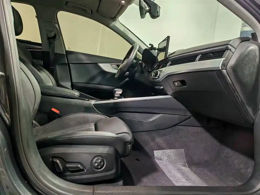 Used Audi A4L 2020 40 TFSI luxury and dynamic model