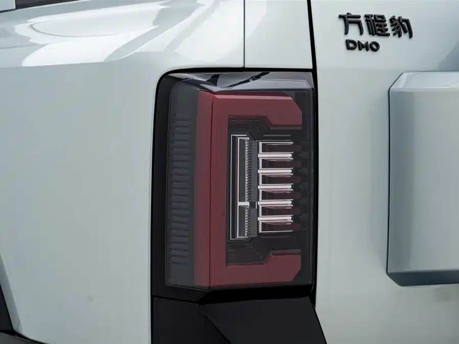 Used BYD Leopard 8 2025 Zhiyong flagship version 6 seats