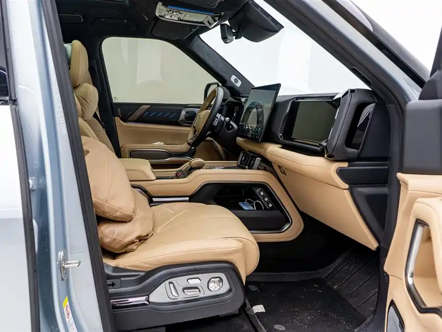 Used BYD Leopard 8 2025 Zhiyong flagship version 6 seats