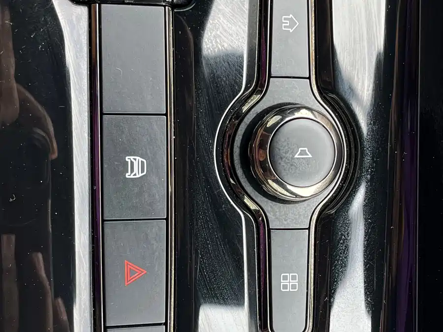 900x675_0_q87_c42_autohomecar__ChtpWGj9yXCAFTe2AAn5ZjUpPJs891.jpg.webp Used NIO ES8 2020 580KM six-seater version