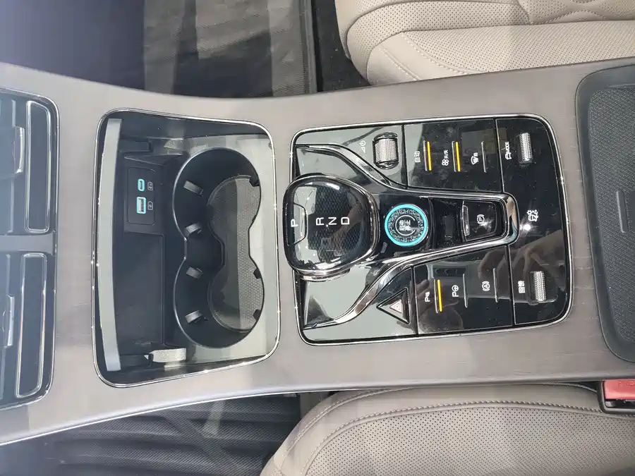 900x675_0_q87_c42_autohomecar__ChtpWGjTl3WAandjAAi3c5QiJ9c553.jpg.webp Used BYD Han 2025 EV 701KM lidar smart driving model