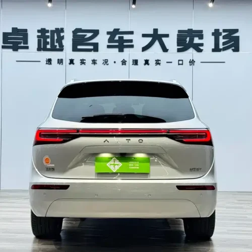 900x675_0_q87_c42_autohomecar__ChtpWGjY-EiAem0LAAYKzLYIguY053.jpg.webp Used HUAWEI AITO M7 2024 1.5T rear drive Plus version 5 seats