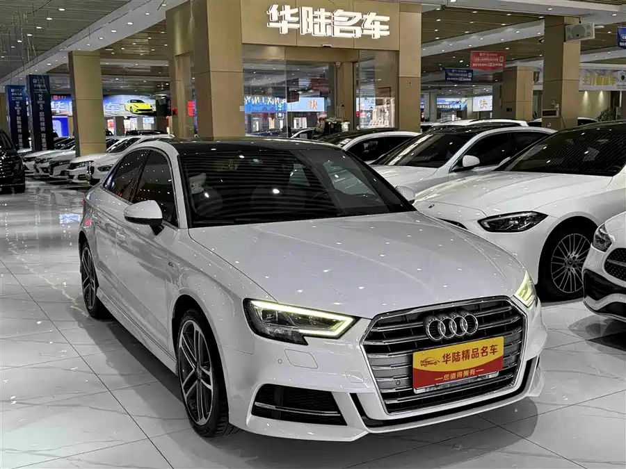 900x675_0_q87_c42_autohomecar__ChtpWGjd7s-AMGakAAKgzcF_YGY579.jpg.webp Used Audi A3 2020 Limousine 35 TFSI Sports National V