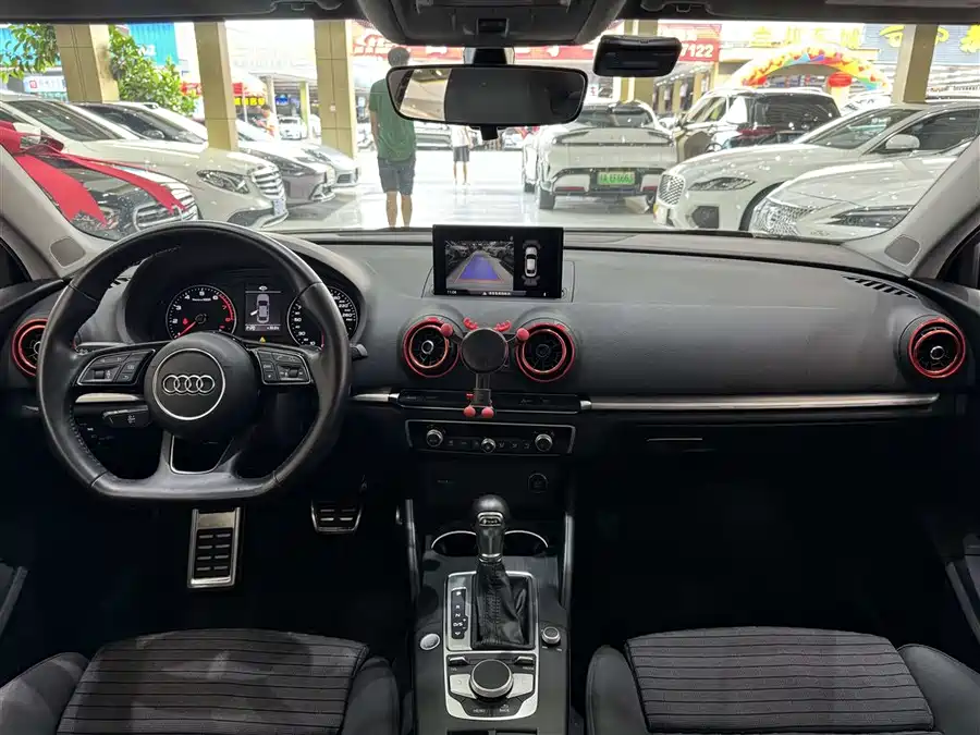 900x675_0_q87_c42_autohomecar__ChtpWGjd7saANvXzAAJGQOOLBsg168.jpg.webp Used Audi A3 2020 Limousine 35 TFSI Sports National V