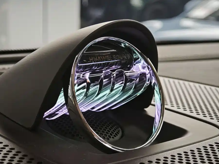 900x675_0_q87_c42_autohomecar__ChtpWGk-ZRyAONfIAAQNdqxOwf8084.jpg.webp Used AITO M9 2025 extended range Ultra version 52kWh 4-seater version
