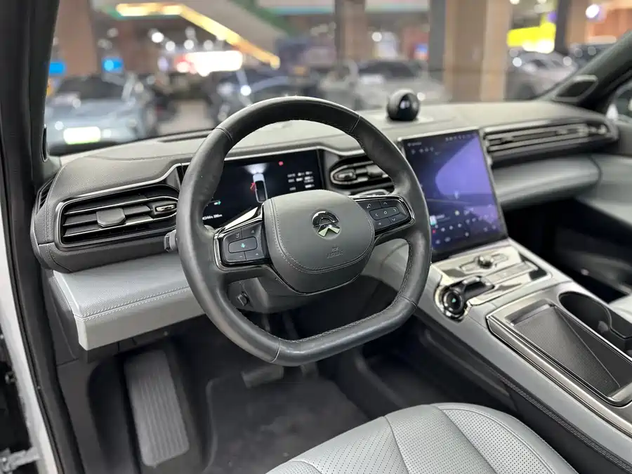 900x675_0_q87_c42_autohomecar__ChtpWGk1G5eAHgKxAAfPkoMZMIQ051.jpg.webp Used NIO ES8 2020 580KM six-seater version