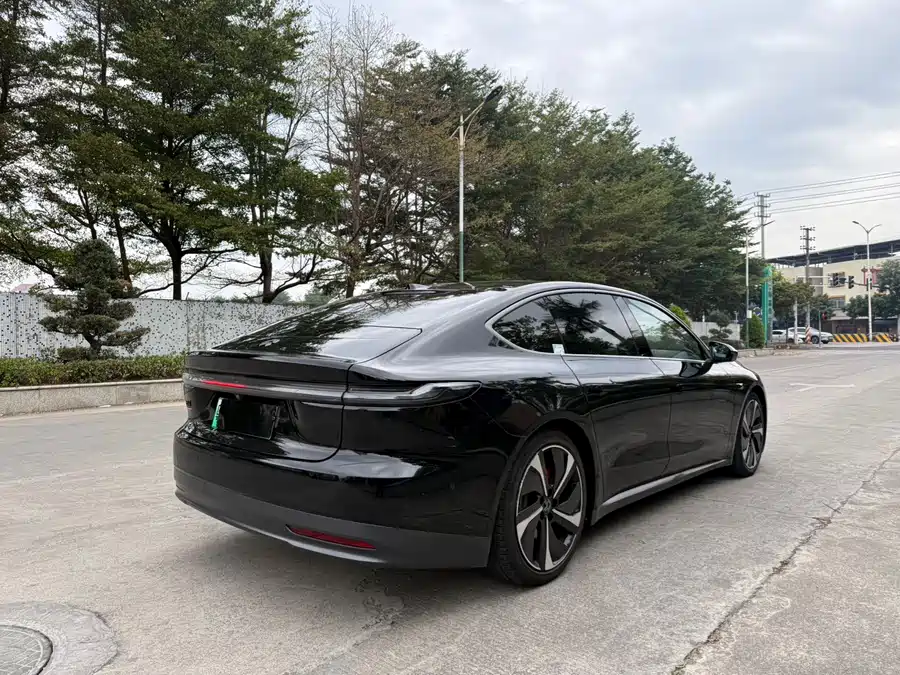 900x675_0_q87_c42_autohomecar__ChtpWGk1HgCAeC46AAytMvkhs48671.jpg.webp Used NIO ET7 2022 model 100kWh first edition