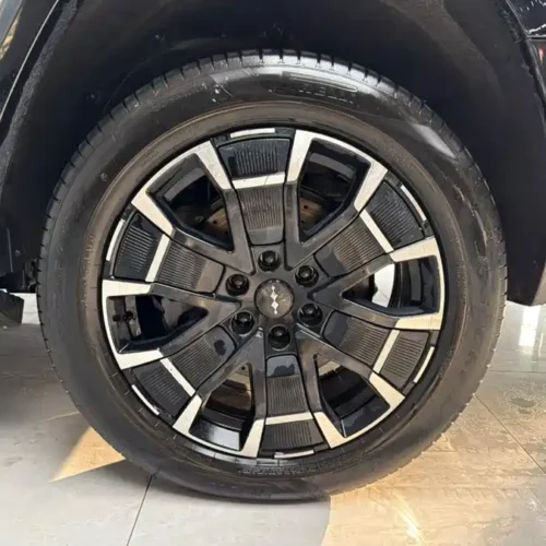 900x675_0_q87_c42_autohomecar__ChtpWGk2Ld6ARk8tAAIw-G8rUcU963.jpg.webp Used BYD Leopard 8 2025 Zhiyong flagship version 7 seats