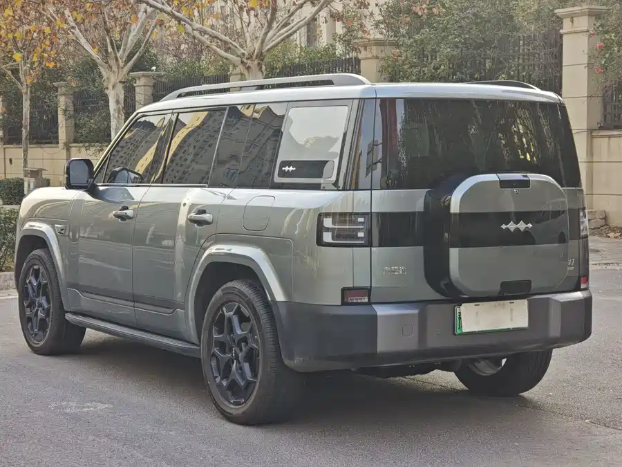 900x675_0_q87_c42_autohomecar__ChtpWGk2u2aARMAdAAd4giKJnPY500.jpg.webp Used BYD Leopard Titanium 7 2025 190KM four-wheel drive Ultra version